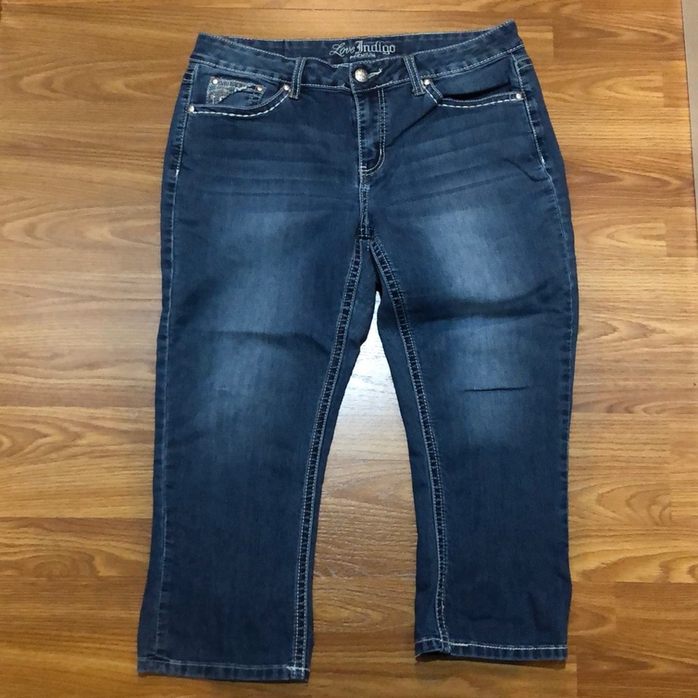Jean Capris with embellished back pockets